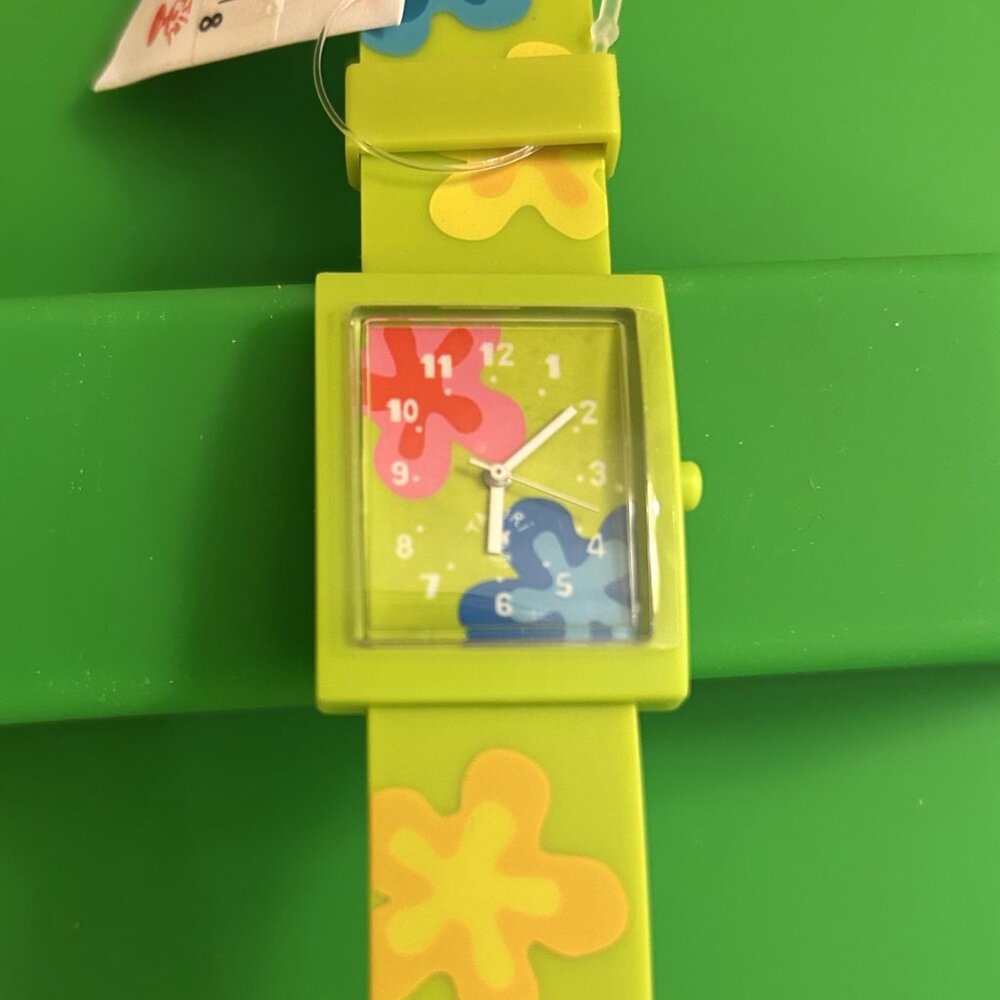 Vibrant Green Floral Women's Watch - Picture 4 of 6